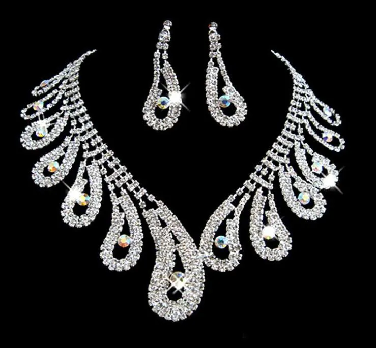 Rhinestones de moda Juego de joyas nupciales Collares de boda de cristales de plata y aretes para la novia Accesorios para fiestas de la noche3057211