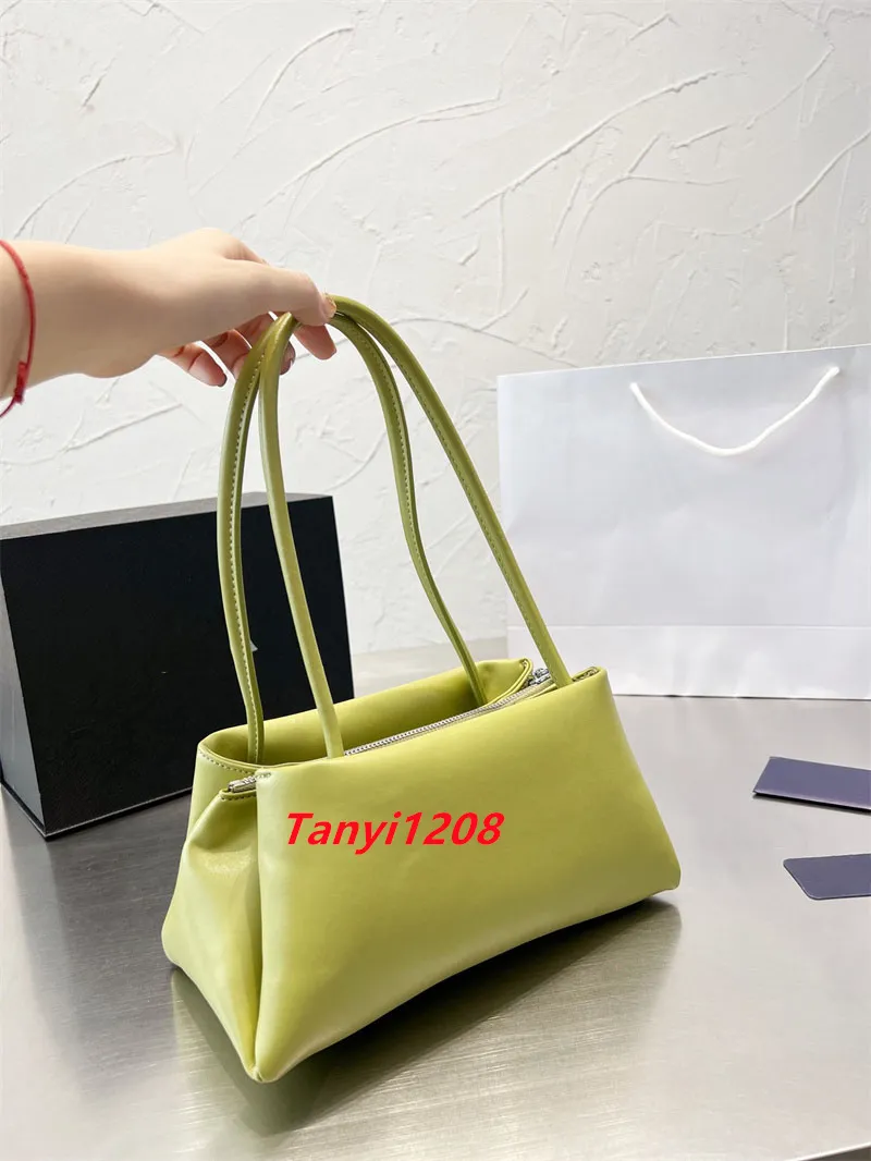 2023 New Casual Lady Shoulder Bags Designer Underarm Bag Fashion Luxury Handbags Popular Versatile Small Totes Designer Handbag Women Clutch Purses Lightweight