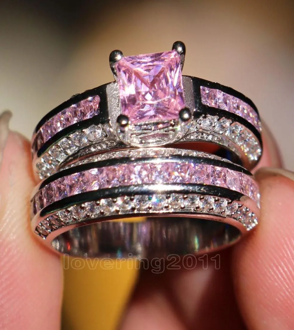 001 Victoria Wieck Princess Cut Pink Sapphire 시뮬레이션 다이아몬드 10kt 화이트 골드 충진 약혼 웨딩 밴드 링 세트 SZ 511 GI4080924