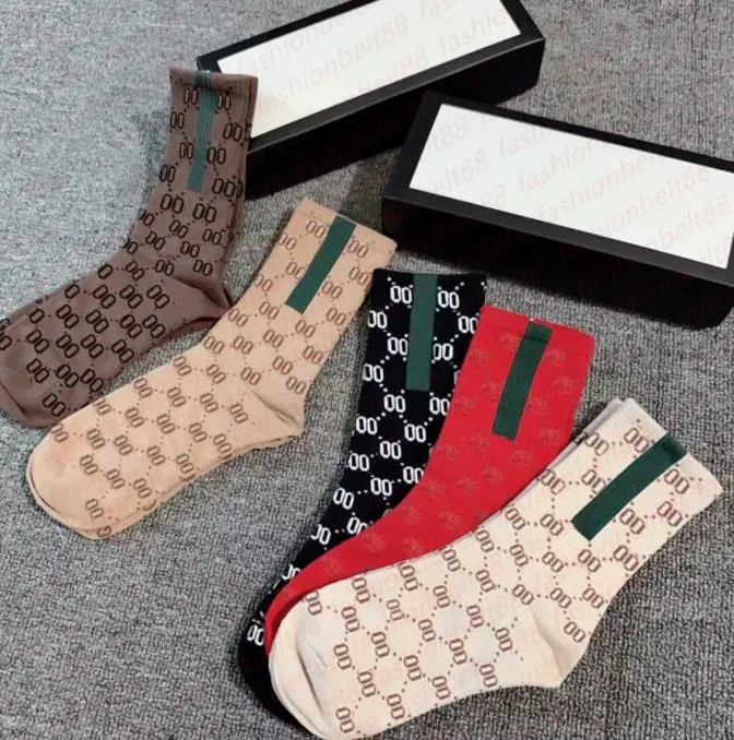 デザイナーのメンズとレディースソックス5ブランドのLuxurys Sports Sock Sock Winter Net Letter Knit Sock Cotton