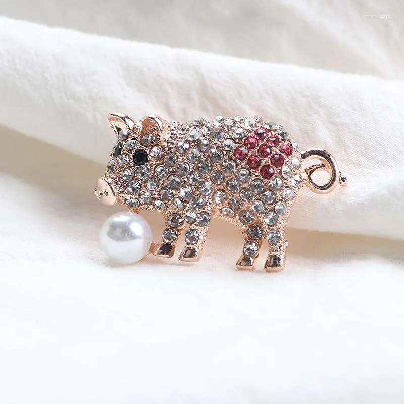 Broches en émail Animal, joli Badge de cochon en diamant, broche pour sac à dos, bijoux à revers, cadeau pour ami