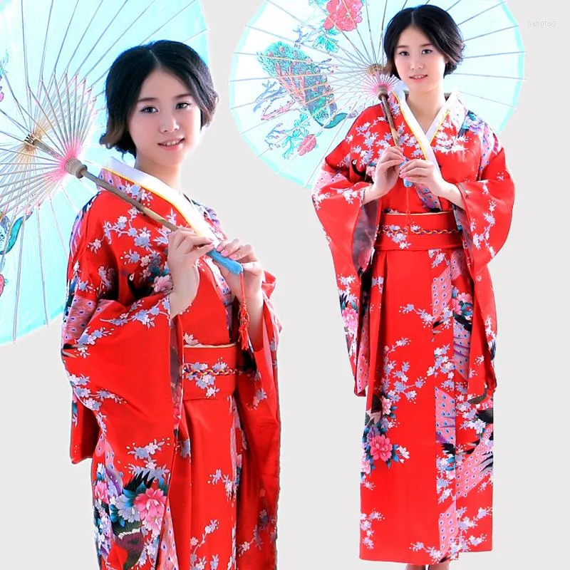 Abbigliamento da palcoscenico Kimono di seta da donna tradizionale giapponese rosso Yukata vintage con abito da sera Obi Abito pavone Taglia unica