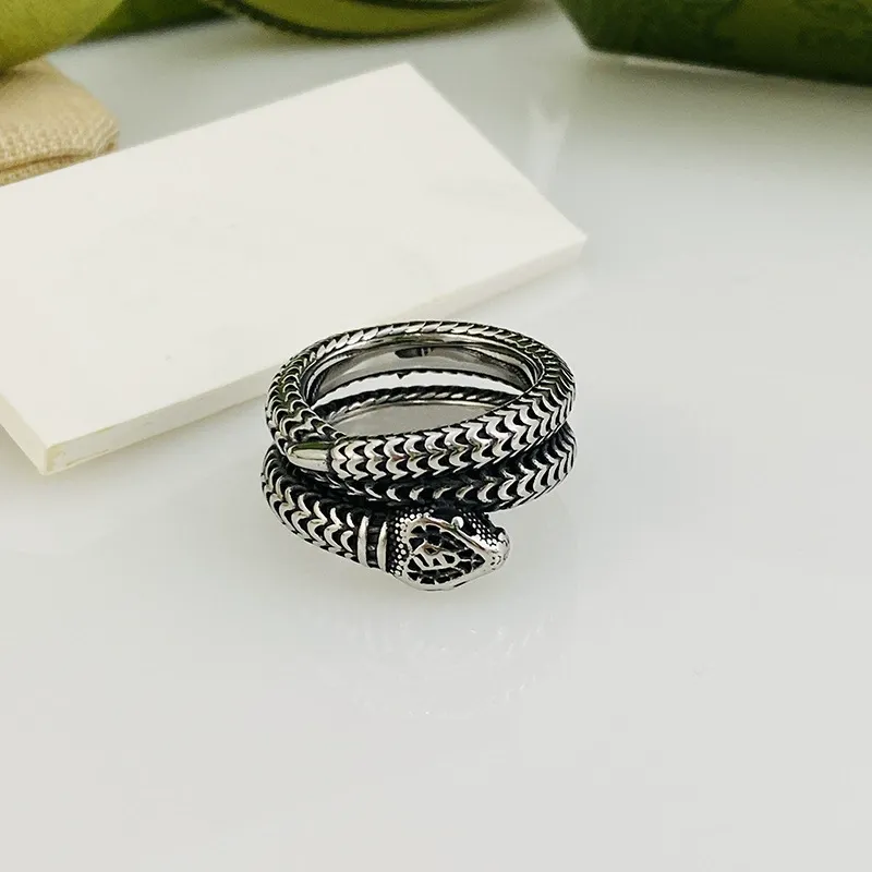 Anillo De Aleación De Titanio Unisex - Estilo Banda, Color Oro O Plata, Talla Según Tabla De Referencia