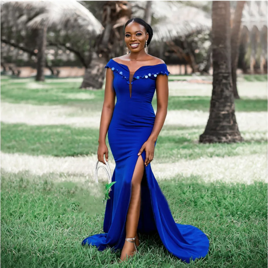 Sj￶jungfrun Royal Blue African Women Bridesmaid Dresses Side Slits Off Axla Shiny Sequin Plus Size Wedding G￤stkl￤nning L￥ng kl￤nning