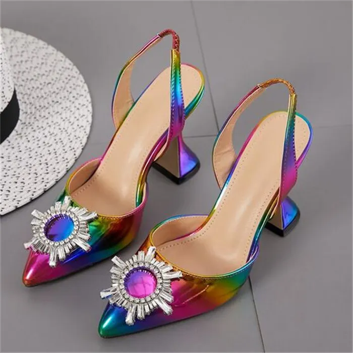 Designer femminile sandali sottili sandali cristallini diamanti a fiore solare donne puntate di punta di punta arcobaleno multicolore tacchi alti zapatillas mujer