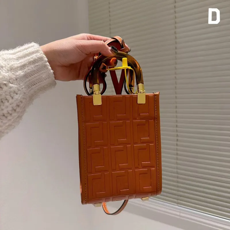 Femmes épaule bandoulière sacs fourre-tout en cuir véritable sac à main créateur de mode mini sac à provisions téléphone sac à main avec boîte wxz-0118-145