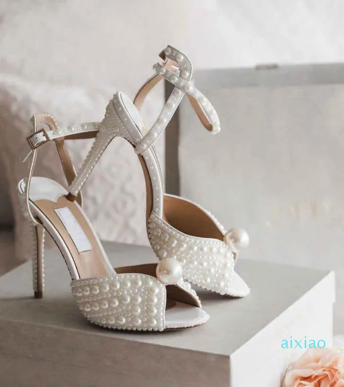 Лето роскошные бренды одежда обувь белый жемчуг кожаные насосы Леди Стилетто каблук на щиколотке Свадебная свадьба ЕС35-43 с коробкой