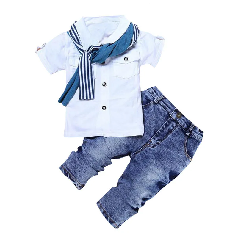 Kläder set sommar barn kläder pojke kort ärm bomull t-shirt toppar jeans halsduk 3 st baby barn casual set 2-7y spädbarn söt outfit 230110