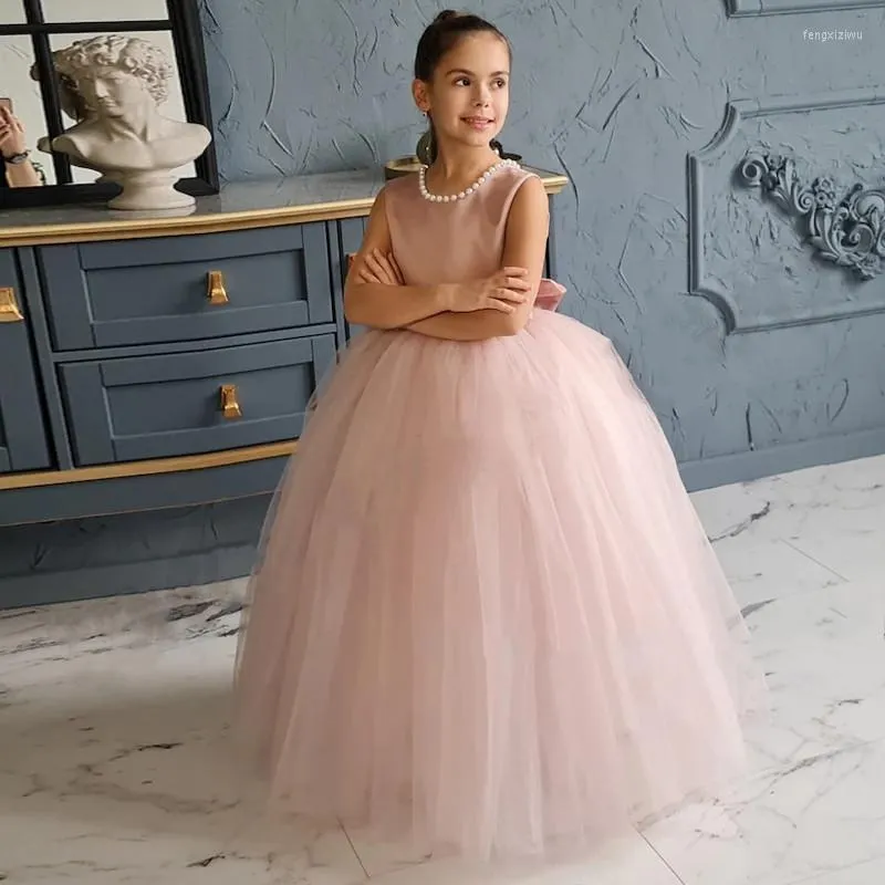 Vestidos de menina dois estilos de flores rosa tule pérolas pescoço grande cetim arco princesa Primeira comunhão Vestido de comunhão personalizada feita