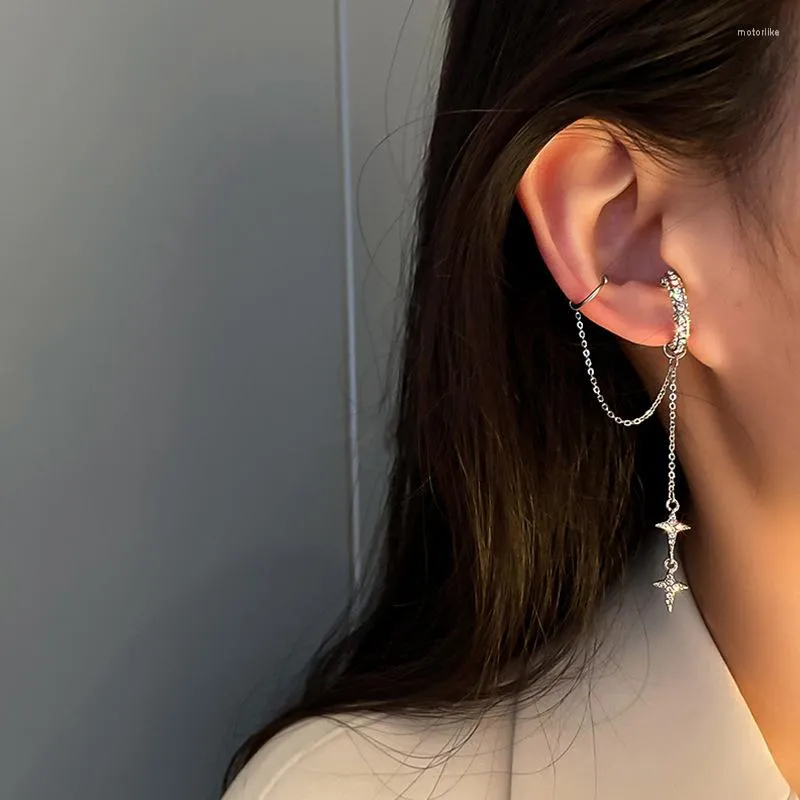 Ryggar örhängen mode glänsande strass klipp 2023 trend för kvinnor flickor en sida öron manschett korsa tassel ingen genomborrad långörhänge