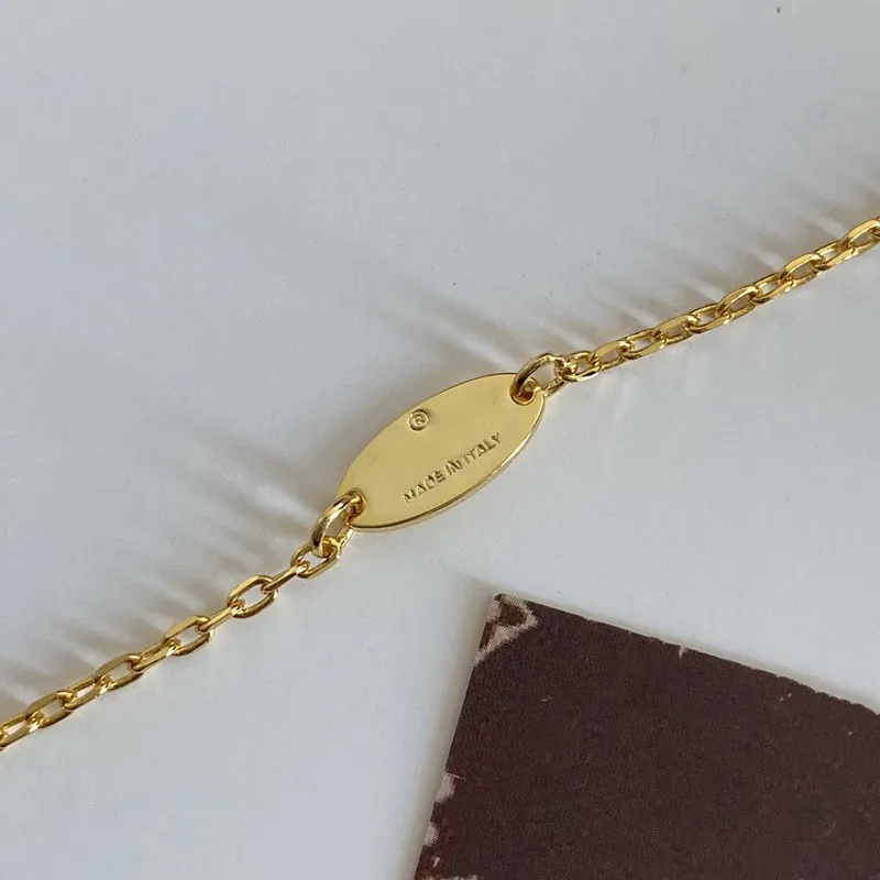 Mit BOX Designer Klassische Luxus Anhänger Halsketten Frauen 18K Gold Brief Ring Halskette Luxus Schmuck Blume Männer Anhänger