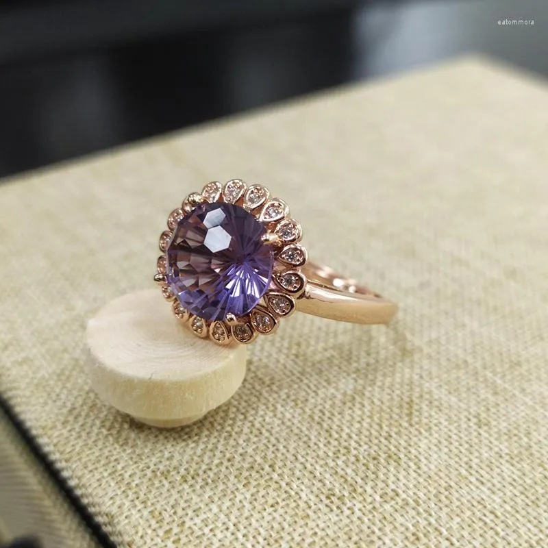 Cluster Rings S925 Silver Gold-plated Inlaid Amethyst Ladies Ring Cutting Craftsmanship Light Luxury Bright Flowers Exquisite Jewelry