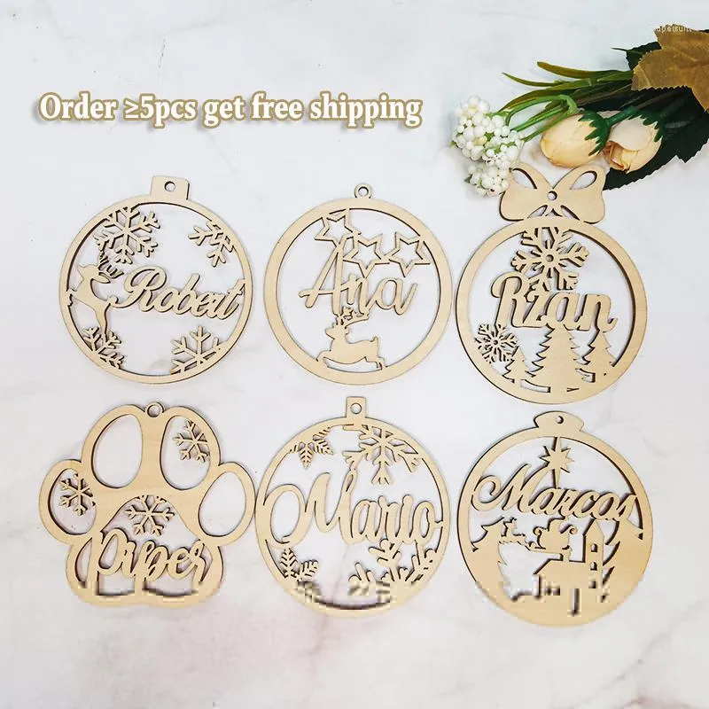 Decorazioni natalizie Palle con fiocco di neve personalizzate Palline tagliate al laser personalizzate Ornamento con nome diverso Albero regalo appeso Etichette in legno