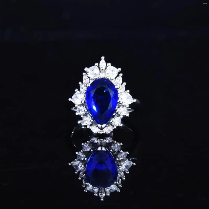 Clusterringen mode eenvoudige peervormige gesimuleerde saffier verstelbare ring hoge koolstof diamant waterdruppel kleur schat van vrouwen sieraden