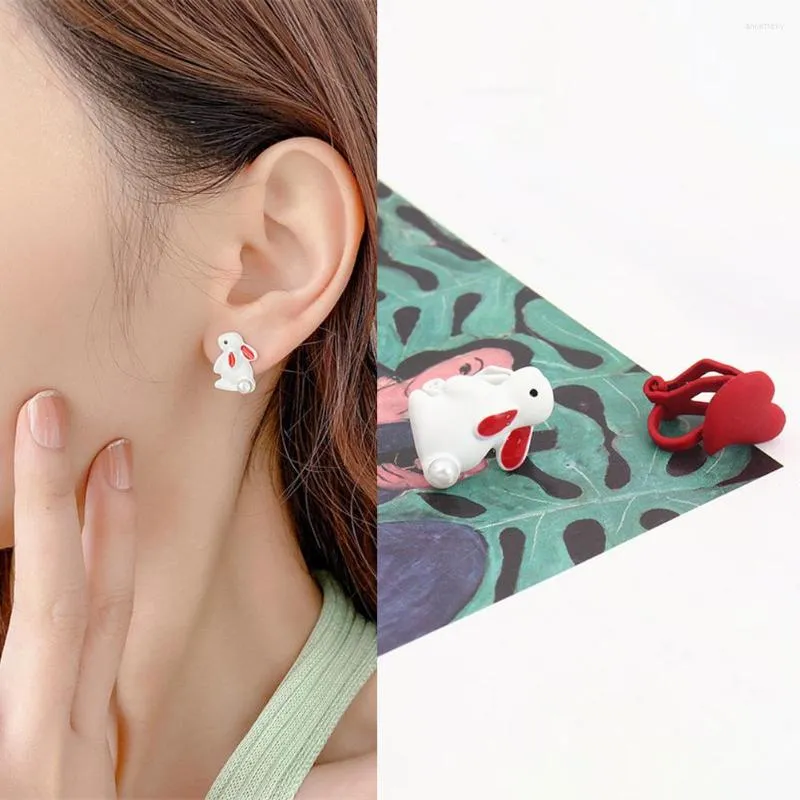 Boucles d'oreilles à dos pour femmes, 1 pièce, asymétrique, mignon, Animal doux, couleur argent, joli Clip d'oreille Simple, bijoux 2023