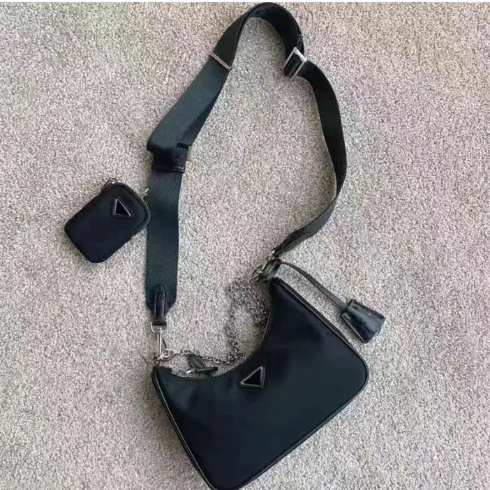 Płótno Torby Torby Projektowanie torebki luksusowe crossbody hobo torba trójkąt klapa nylon 7a Bolsos Pakiet klatki piersiowej Lady Black Chain Torebka Mała popularna męska torba na ramię