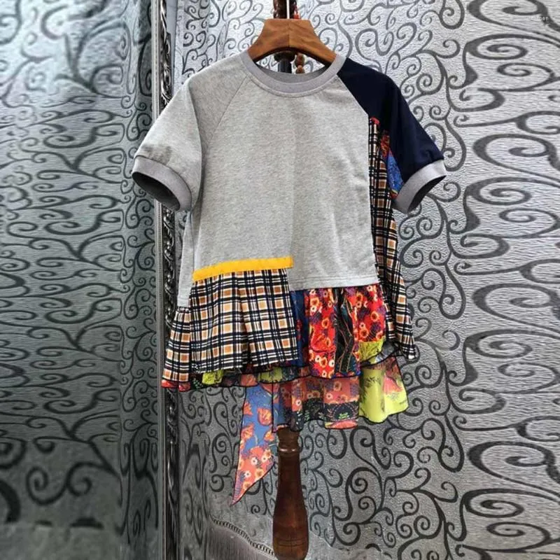 Kvinnors T -skjortor Kvinnor 2023 Spring Printing Color Contrast Plaid Skjorta Oregelbunden besättning Hals Casual Top Female Kort ärm Shir