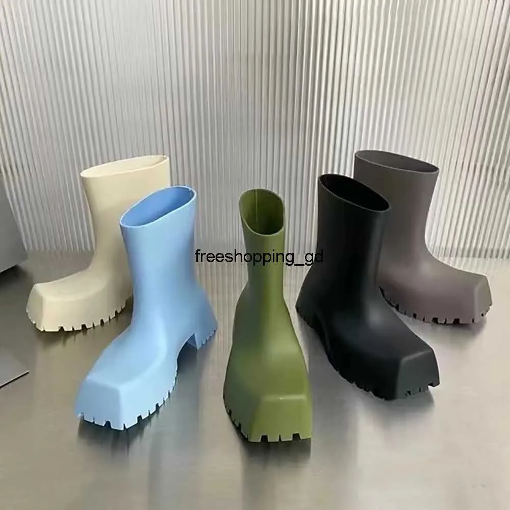 Luxe Paris caoutchouc Trooper bottes bottes de pluie balenciaga West balencaiga hommes femmes bout carré tube court semelle épaisse et mollet antidérapant imperméable nouveau couple de créateurs