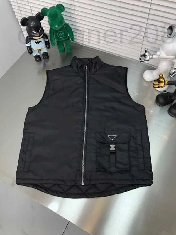 Men's Vests Designer new fashion vest highquality pocket stitching design nylon luxury black stand collar mens Vest coat CHLQ