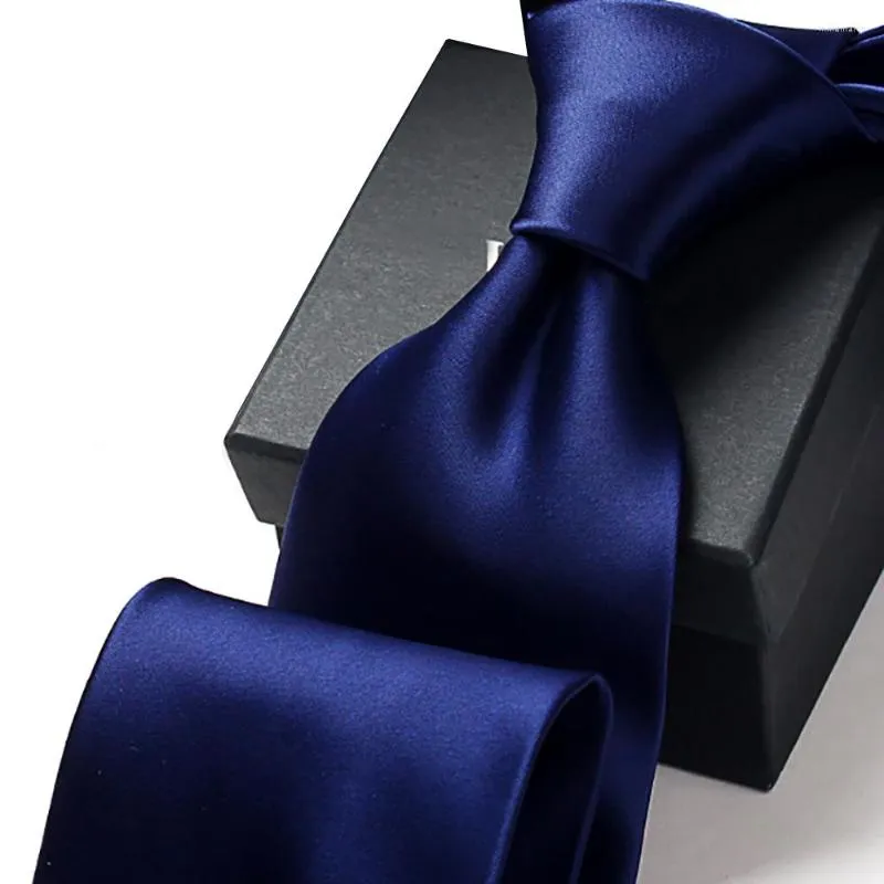 蝶ネクタイ高品質のファッション9cm幅を男性のためのビジネスカジュアルブルーソリッドカラーウェディングネクタイフォーマルグラヴァットギフトボックス