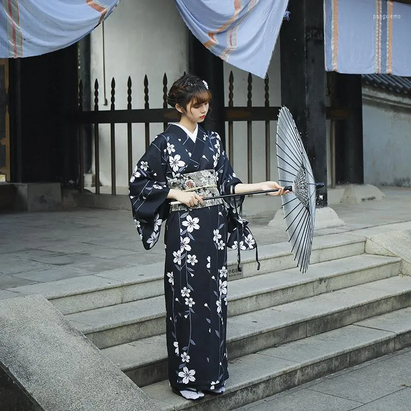 Etniska kläder japanska traditionella svart geisha kimono mantel blommor tryck klassiska yukata kvinnors cosplay klänning satge utför slitage