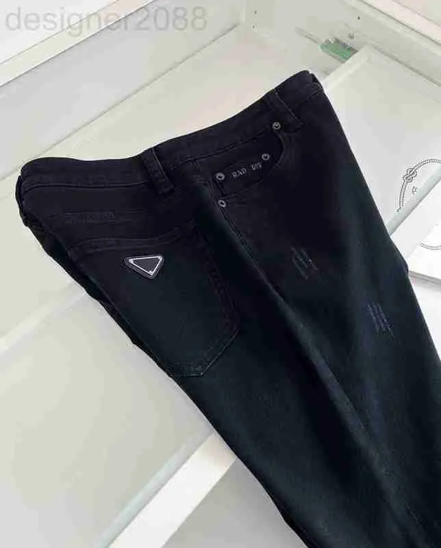 Jeans designer de jeans Autumn Winter Marca masculino Jeans Black Moda Rapped Craft Design Luxury Straight calça de alta qualidade Material de algodão Top Designer TJZ7