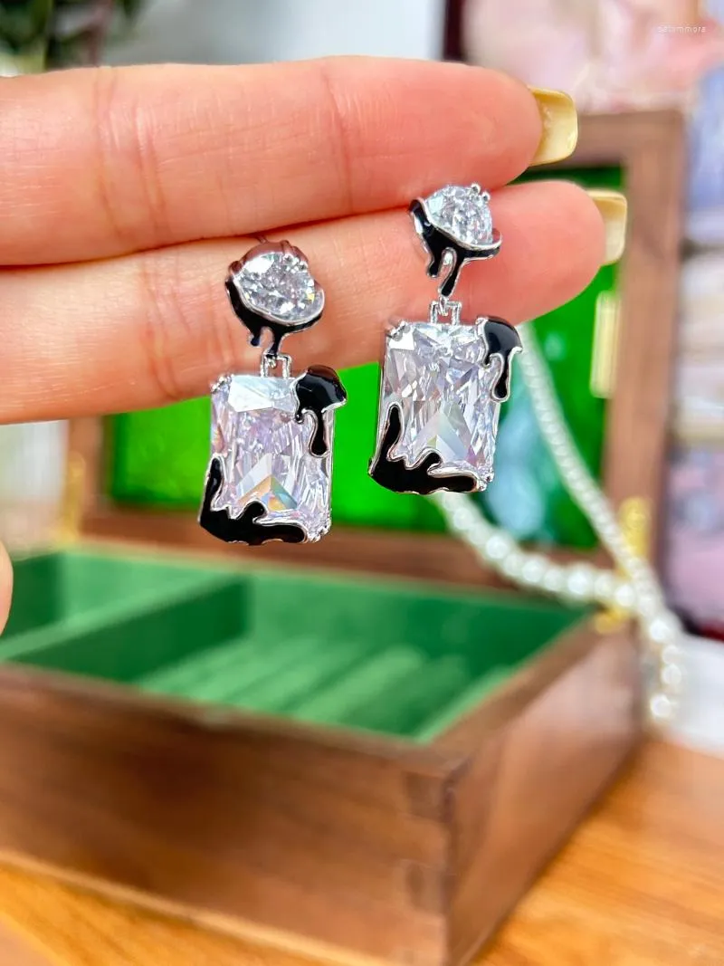 Boucles d'oreilles intemporelles Wonder brillant zircone Geo pour femmes, bijoux de styliste Ins Rare cadeau Top japon Kpop bal 6262