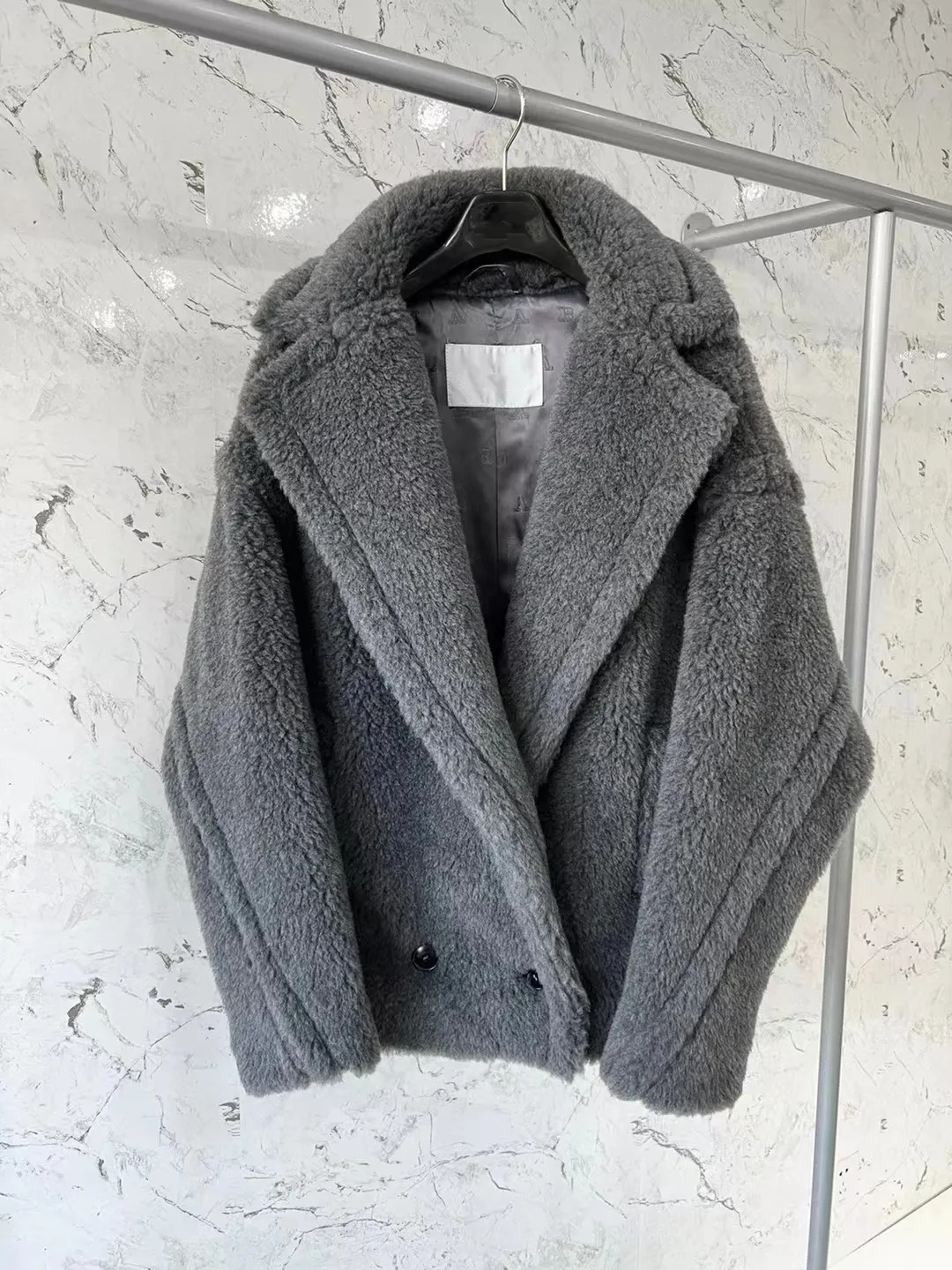 Veste en tissu gris MMax Teddy 1951, manteau court en fourrure d'alpaga, style motard, manteaux pour femmes, col à revers