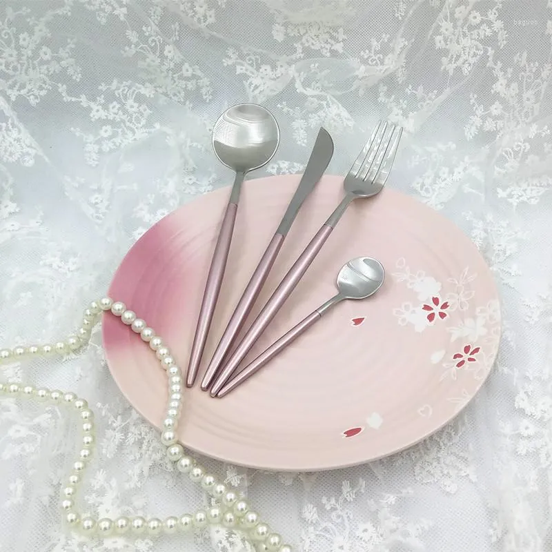 مجموعات أدوات Flucts حلوى سكوب شوكة الوردي مجموعة أدوات المائدة الأميرة على الطراز الغربي بتصميم الأوزان البرقوق إزهار الأدوات