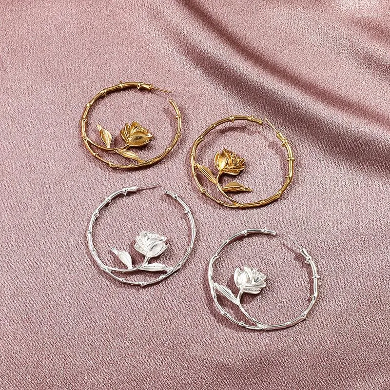 Orecchini a cerchio Tendenza moda Orecchino rosa per donna Ciondolo a forma di C con temperamento in lega retrò color oro e argento Cavo creativo