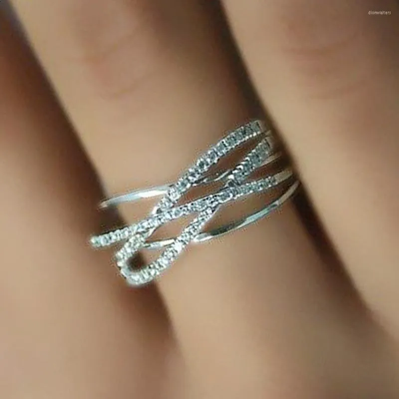 Wedding Rings Caoshi Stijlvolle Cross Jewelry Ring For Women oogverblindende kristalaccessoires dagelijkse feestmode vrouwelijk zilveren kleur trendy cadeau