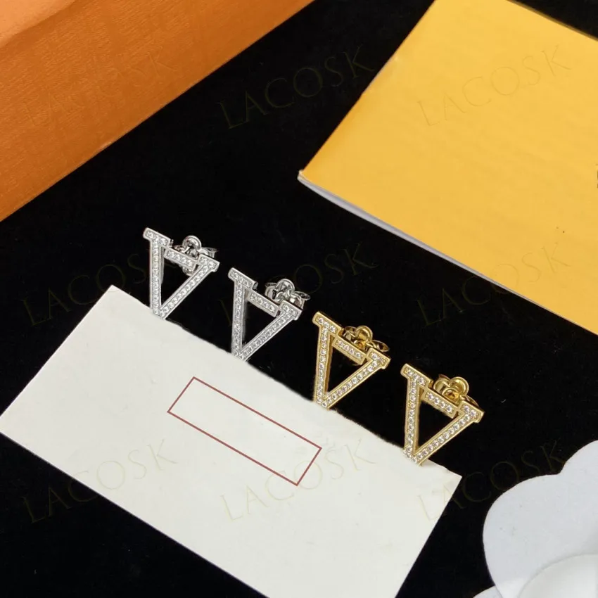 Fahion Womens Stud Designers Letter örhängen toppar kvalitet flickor gåva bröllop smycken party unbox