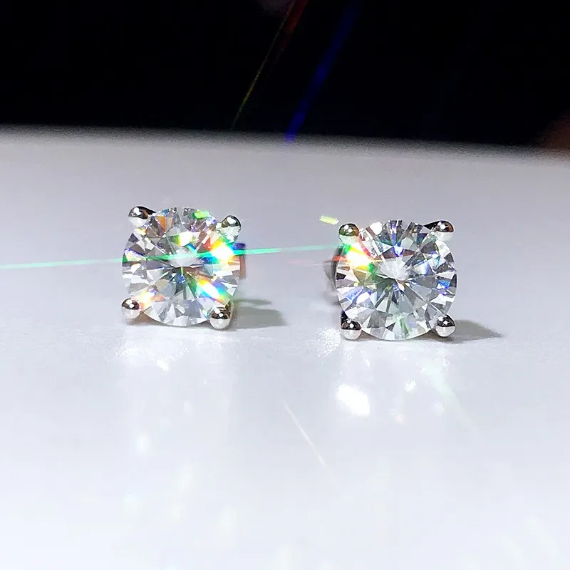 Pendientes de diamantes de imitación redondos de 5-9mm con cuatro garras de piedra grande para mujeres y hombres, pendientes de tuerca de plata 925 auténtica, joyería 226y