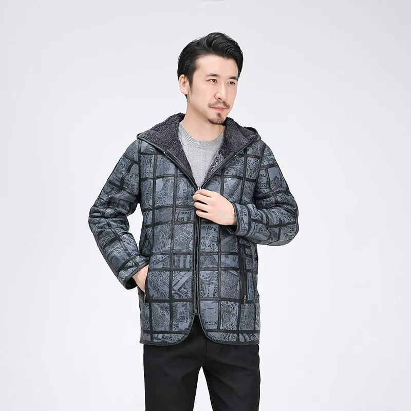 Cappotto in pelliccia sintetica invernale da uomo in pura lana naturale con una giacca corta con cappuccio
