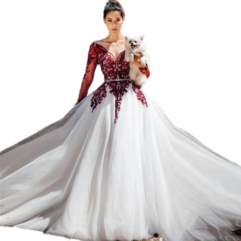 Économisez gros sur les achats en gros de Usure De Mariée Ivoire Robe De  Mariée Trapèze En Dentelle À Manches Longues Robe De Mariée Gothique  Bordeaux