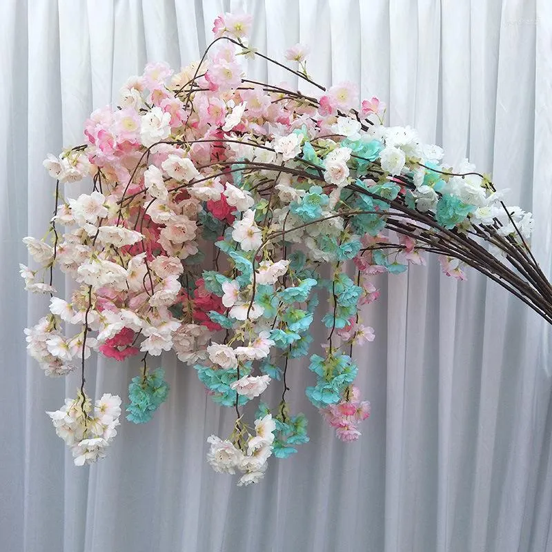 Flores decorativas 10pcs Blossom Artificial Branch Flower Wall pendurado Sakura para peças centrais de casamento