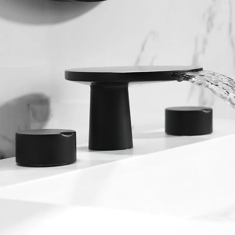 Rubinetti per vasca Rubinetto per lavabo Nero opaco Doppia maniglia Cascata per bagno Installazione su tutto l'ottone freddo e rubinetto