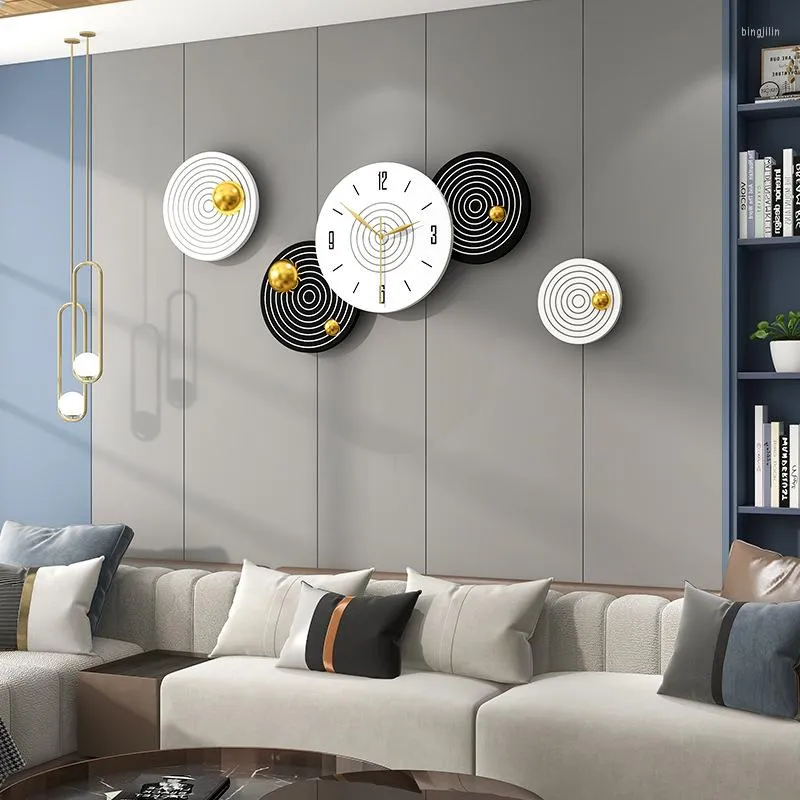 Horloges murales suspendues fond surdimensionné décoration salon haut de gamme lumière luxe maison horloge moderne minimaliste décor