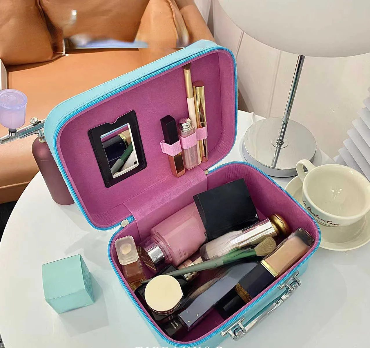 Cosmetic Bags Solid Color Cases Purse Makeup Case Portable dresser's special travel makeup bag with mirror Storage box Portable 0112