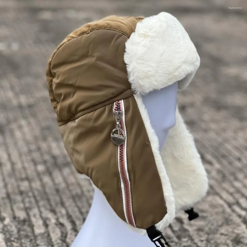 ベレー帽レイフェンキャップバックルクロージャーソリッドカラースキーのための冬のコールドプルーフ耳の保護帽子