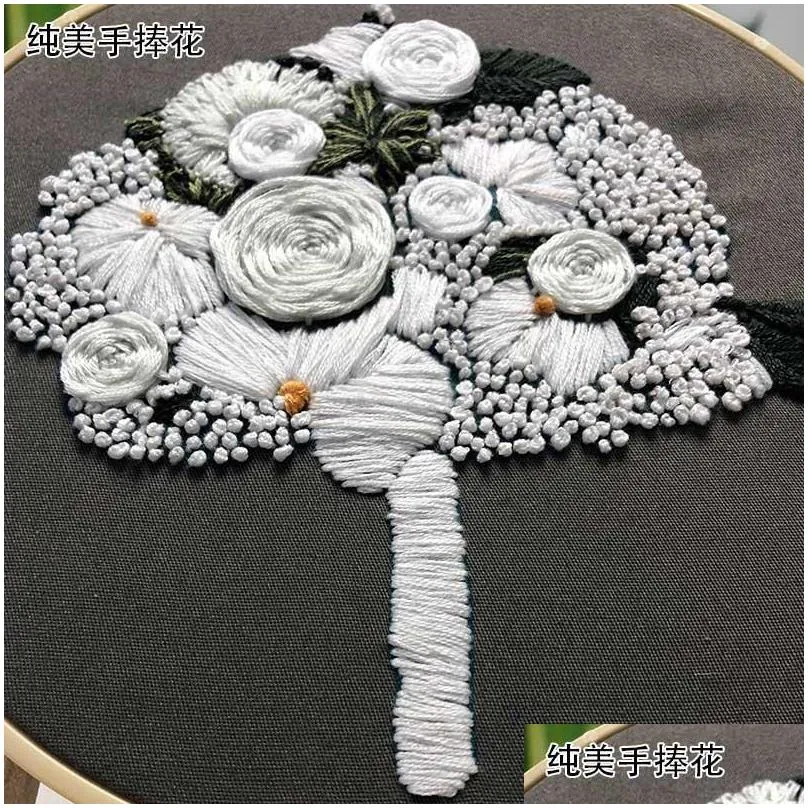 その他の芸術と工芸品3Dヨーロッパブーケクロスステッチキット刺繍フープを保持する花