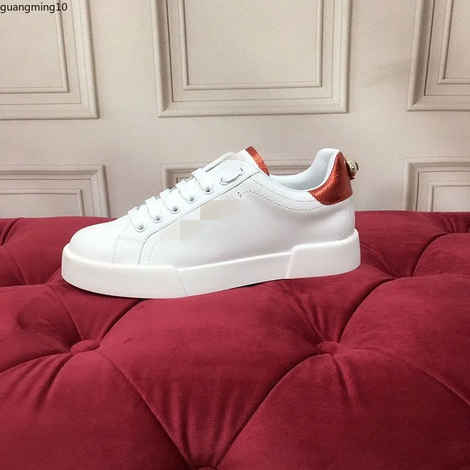 Topp män kvinnor casual skor designer botten med spikar mode insider sneakers svart rött läder låg top skor storlek35-45 mjip254554