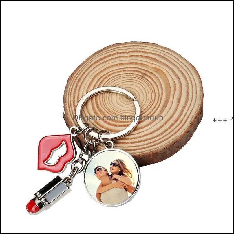 Party Favor Newpersonalized Red Lips Metal Keychain Sublimation Lipstick Keyring With Diamond Cosmetic Decoration Mini Pendant Fesiv Otkmu