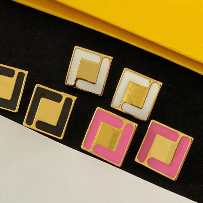 Gold Buchstaben Ohrstecker Damen Designer Schmuck Damen Ohrringe Designer Quadratische Ohrringe Für Party Damen Accessoires D2301124F