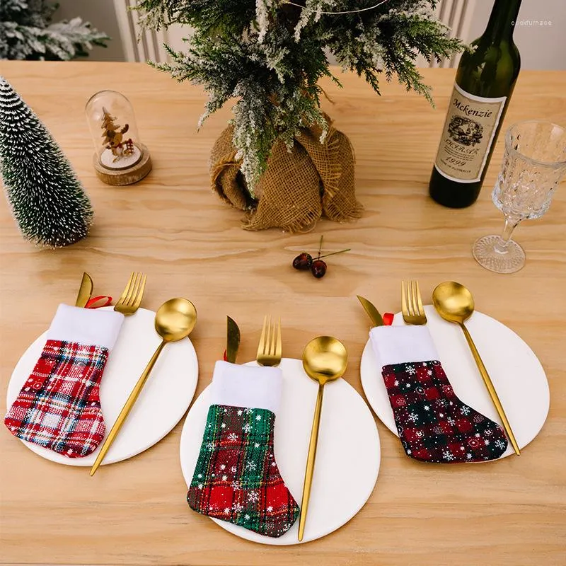 Décorations de noël 2 pièces Mini bas vaisselle couteau fourchette support de stockage sacs joyeux fête dîner bouteille de vin décor de noël