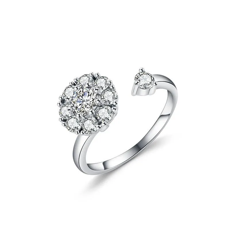 Bagues de cluster Bague de diamant de luxe Femme Real 925 Sterling Silver Crystal Engagement Rotation Solitaire Bijoux de mariage Cadeau