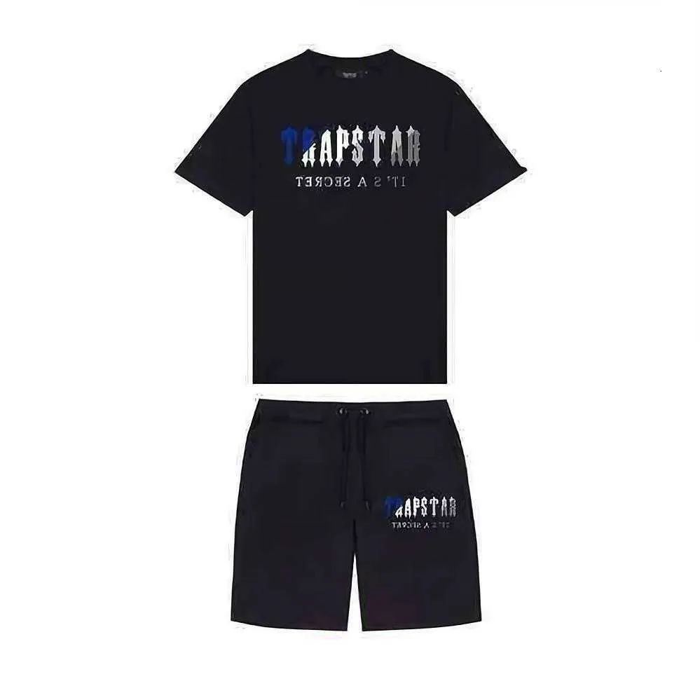 Trapstar Mens Shorts و Tird مجموعة Tracksuits الأزياء الأزواج منشفة رسالة التطريز