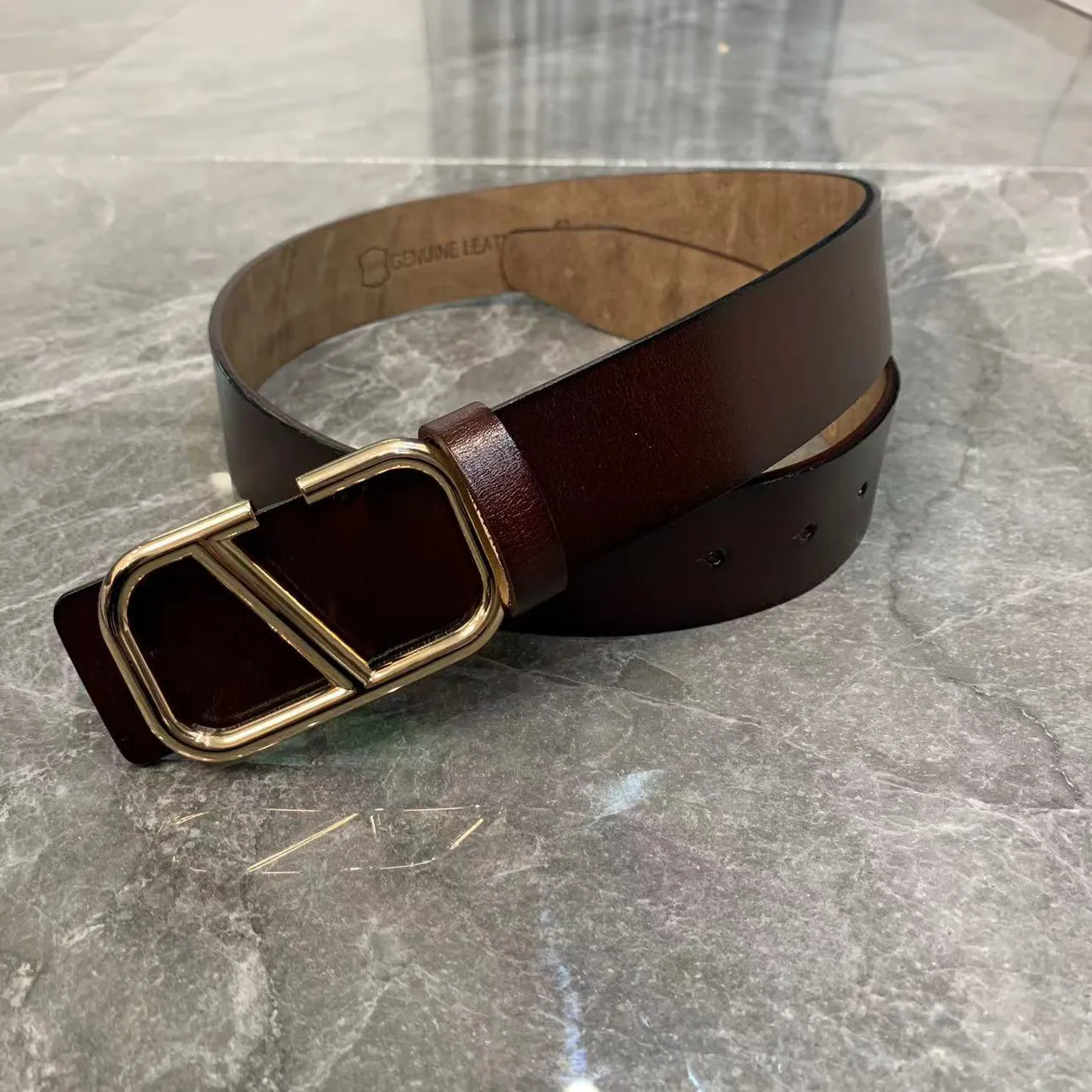 Designer Belt Luxury Men Classic First Layer Cowhide Retro Pin Needle Buckle Belt Gold and Silver Buckle Head Casual Bredd 3,8 cm Storlek 105-125 cm mode Mycket trevligt