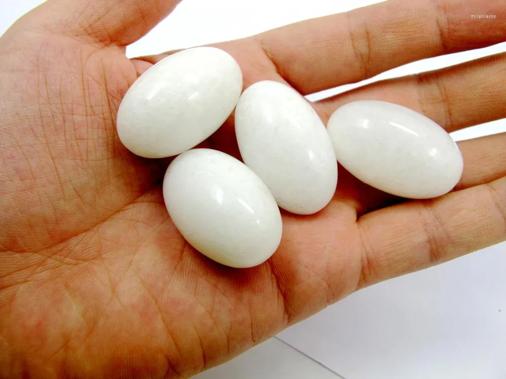 ペンダントネックレスヨニエッグ - 白い石の卵。ナチュラルジェイド3PCS/ロット