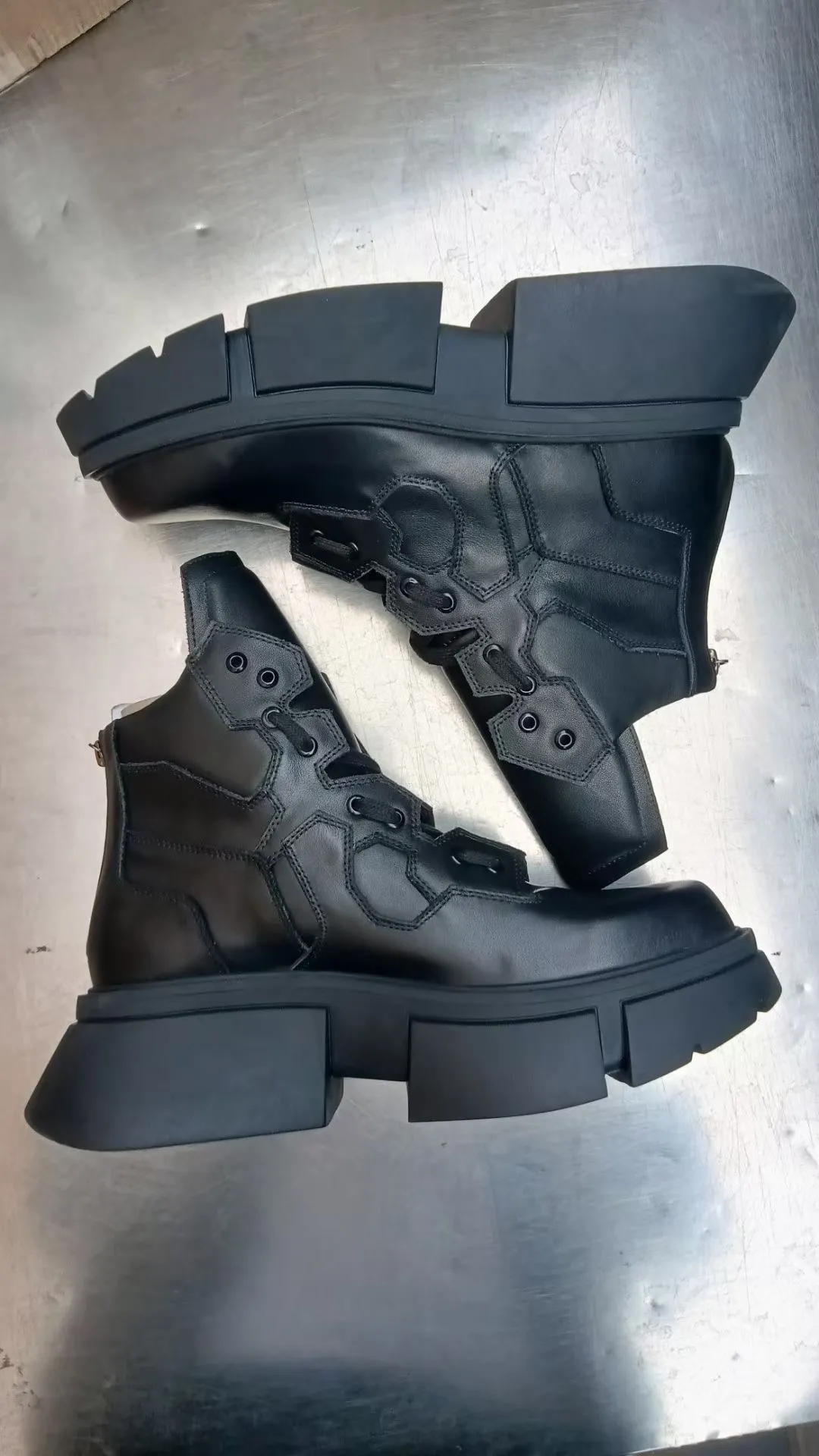 2023SS Big Spuly Plataforma Genuine Leather Boots Tank Ins Punk Street Botas